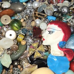 Crafting Jewelry Bit And Baubles Beads Findings Repair Create Mix Glass Lot #1